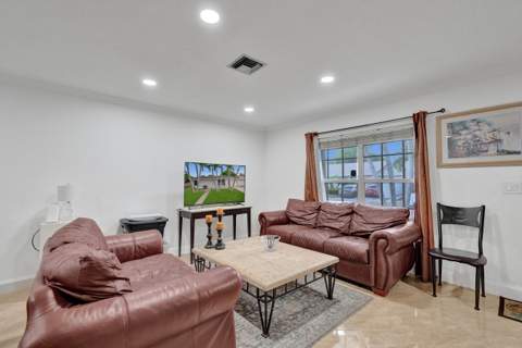 6134 E Wauconda Way, Lake Worth FL - photo 8 of 29