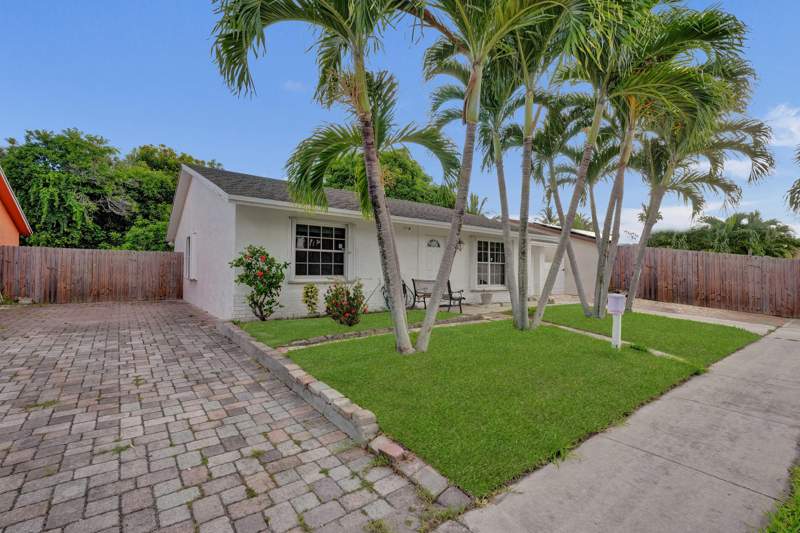 3 bedroom Single Family Residence at 6134 E Wauconda Way, Homes Of Lees Crossing 4, Lake Worth — photo 5
