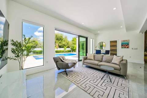 3933 Washington Street, Hollywood FL - photo 10 of 87