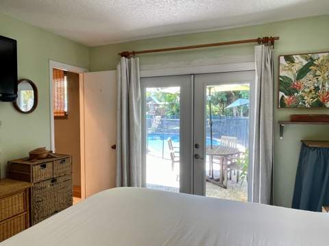 415 Beacon Street, Tequesta FL - photo 11 of 23