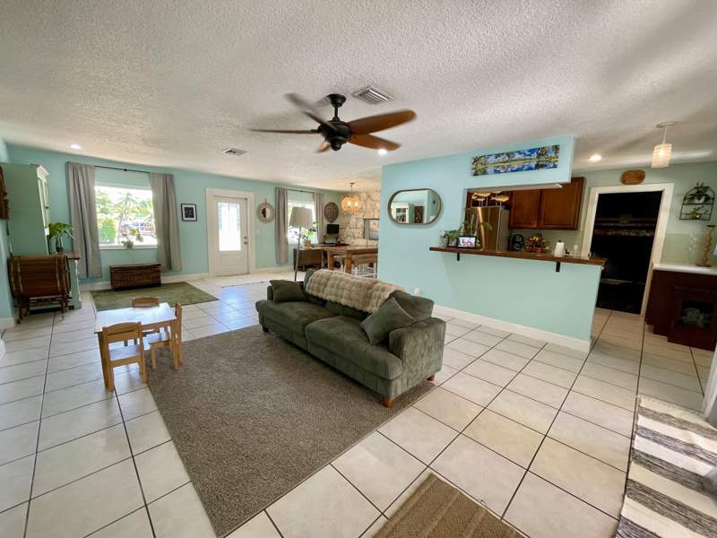 3 bedroom Single Family Residence at 415 Beacon Street, Jupiter In The Pines, Tequesta — photo 5