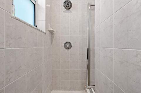 836 SE 20th Avenue, Deerfield Beach FL - photo 18 of 31