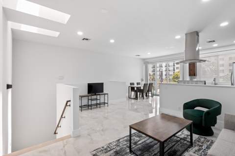 836 SE 20th Avenue, Deerfield Beach FL - photo 20 of 31