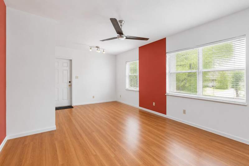 3 bedroom Single Family Residence at 5109 Pinewood Avenue, North Palm Bch Pl 4, West Palm Beach — photo 4