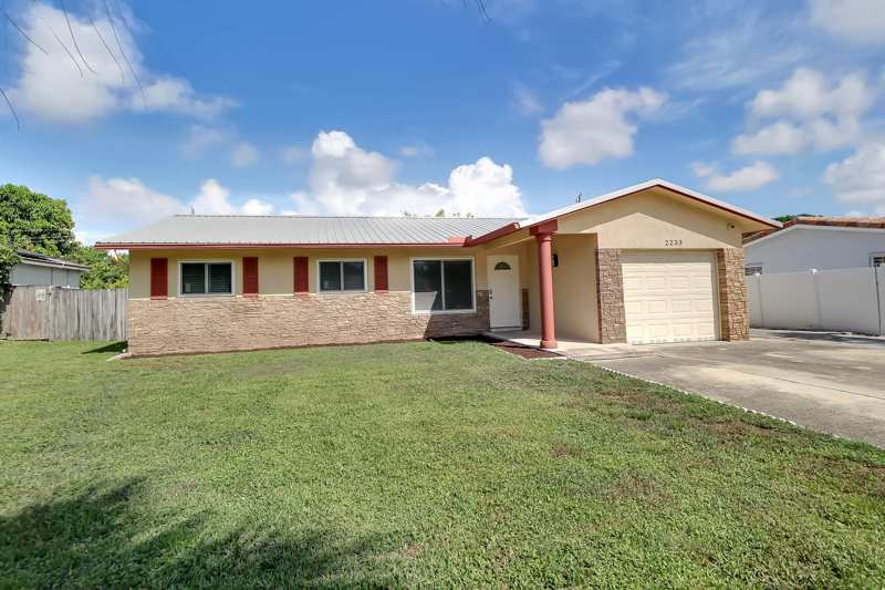 4 bedroom Single Family Residence at 2233 NW 3rd Avenue, Caldwell Heights, Boca Raton — photo 1