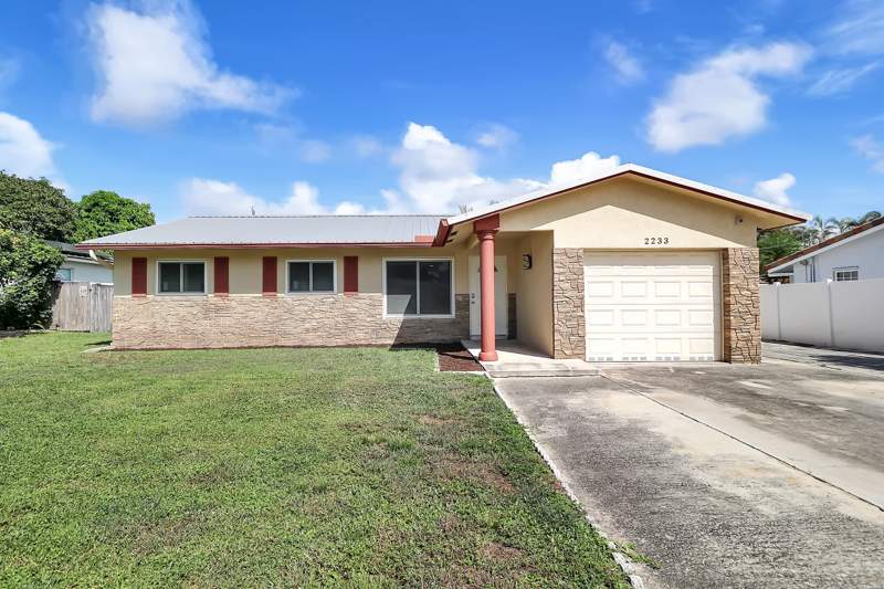4 bedroom Single Family Residence at 2233 NW 3rd Avenue, Caldwell Heights, Boca Raton — photo 2