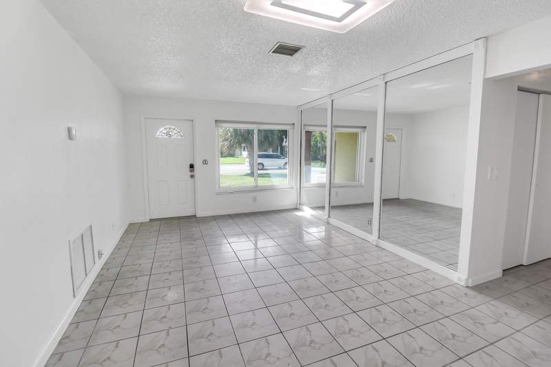 4 bedroom Single Family Residence at 2233 NW 3rd Avenue, Caldwell Heights, Boca Raton — photo 5