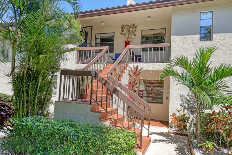 2 bedroom Condominium at 21662 Arriba Real #44-D, Glades Of Boca Lago Condo, Boca Raton — photo 1