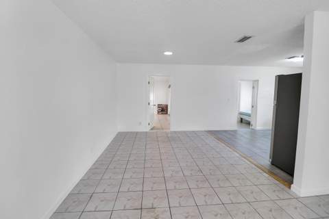 2233 NW 3rd Avenue, Boca Raton FL - photo 7 of 37