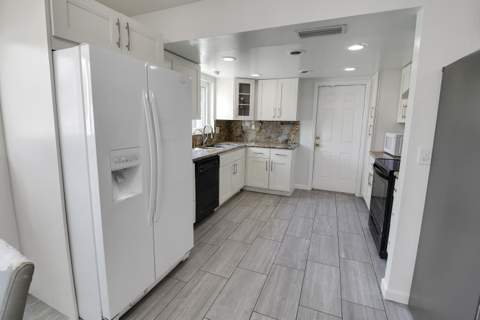2233 NW 3rd Avenue, Boca Raton FL - photo 11 of 37