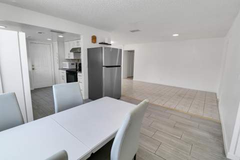 2233 NW 3rd Avenue, Boca Raton FL - photo 13 of 37