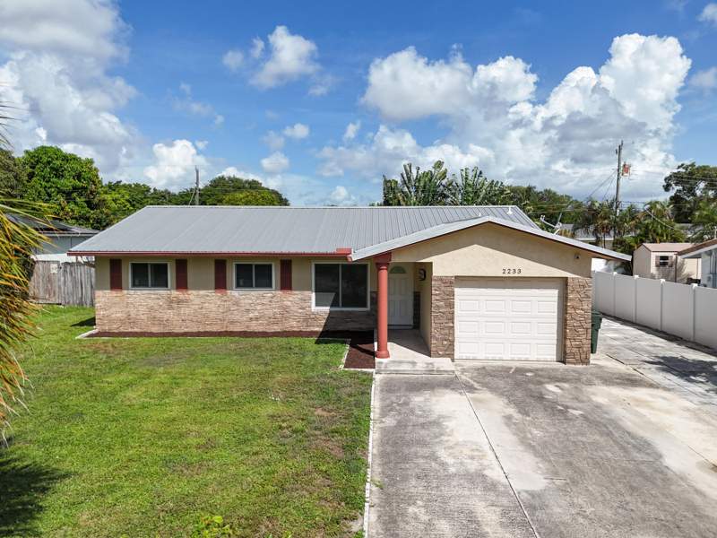 4 bedroom Single Family Residence at 2233 NW 3rd Avenue, Caldwell Heights, Boca Raton — photo 3