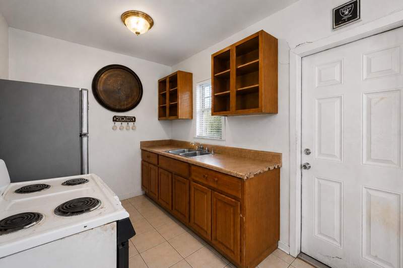 3 bedroom Single Family Residence at 5109 Pinewood Avenue, North Palm Bch Pl 4, West Palm Beach — photo 5