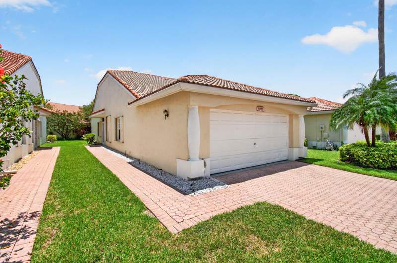 3 bedroom Villa at 6088 Caladium Road, Floral Lakes Ph 3 And 4, Delray Beach — photo 2