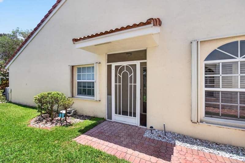 3 bedroom Villa at 6088 Caladium Road, Floral Lakes Ph 3 And 4, Delray Beach — photo 3