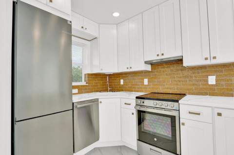 10084 Meridian Way #4, Palm Beach Gardens FL - photo 7 of 34