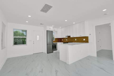 10084 Meridian Way #4, Palm Beach Gardens FL - photo 13 of 34