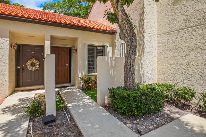 2 bedroom Townhouse at 14 Vía De Casas Sur #103, South Lake Condo, Boynton Beach — photo 3