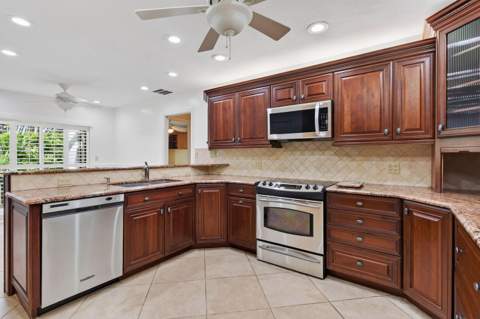 11453 Shady Oaks Lane, North Palm Beach FL - photo 18 of 72
