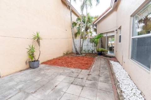 1284 NW 125th Terrace, Sunrise FL - photo 9 of 84