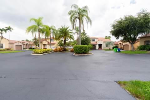 1284 NW 125th Terrace, Sunrise FL - photo 15 of 84