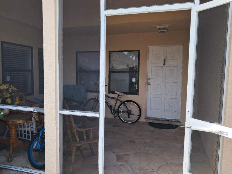3 bedroom Single Family Residence at 441 SW Todd Avenue, Port St Lucie Section 4, Port St. Lucie — photo 3