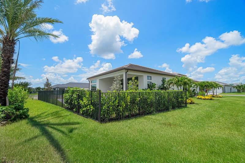 3 bedroom Single Family Residence at 9124 Red Robin Lane, Whitworth Agr Pud South, Boynton Beach — photo 3