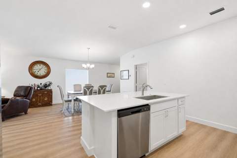 868 Bent Creek Drive, Fort Pierce FL - photo 10 of 46