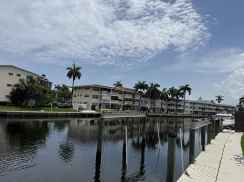 460 Paradise Isle Boulevard #101, Hallandale Beach FL - photo 6 of 37