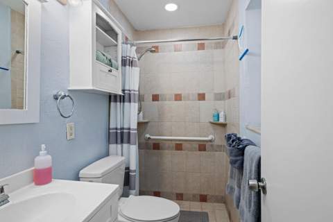 336 S Chillingworth Drive, West Palm Beach FL - photo 11 of 26