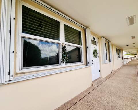 210 Easthampton I, West Palm Beach FL - photo 8 of 14