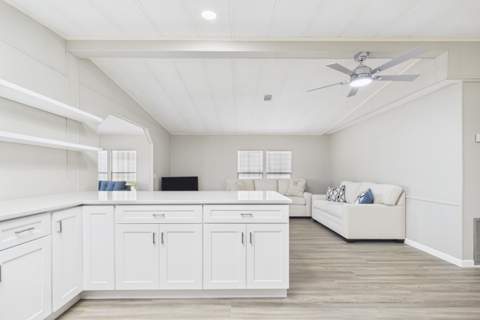 7831 SE Shenandoah Drive, Hobe Sound FL - photo 10 of 43