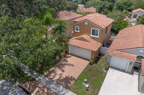 6933 Desert Inn Terrace, Lake Worth FL - photo 6 of 60