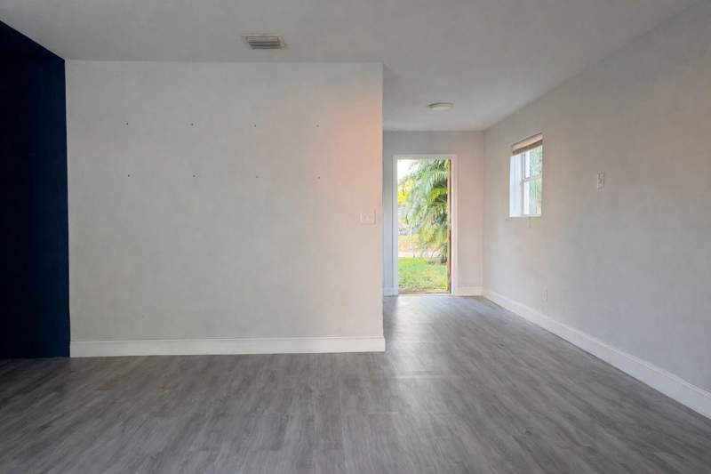 3 bedroom Single Family Residence at 2950 NW 20th Street, Royal Palms Park Sec 1 51, Fort Lauderdale — photo 3