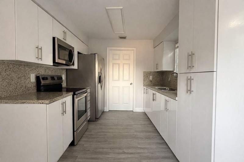 3 bedroom Single Family Residence at 2950 NW 20th Street, Royal Palms Park Sec 1 51, Fort Lauderdale — photo 4