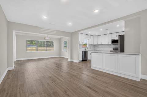 614 N 32nd Court, Hollywood FL - photo 6 of 22