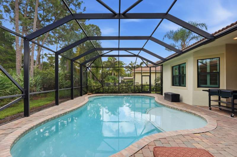 4 bedroom Single Family Residence at 2553 NW Crystal Lake Drive, The Falls Of Jensen Beach, Jensen Beach — photo 2