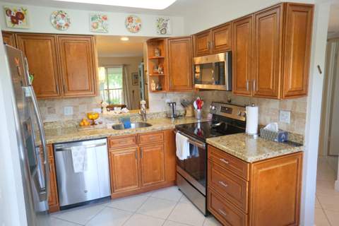 7286 Huntington Lane #306, Delray Beach FL - photo 6 of 41