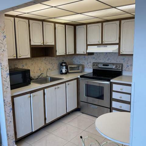 192 Flanders Drive, Delray Beach FL - photo 8 of 24