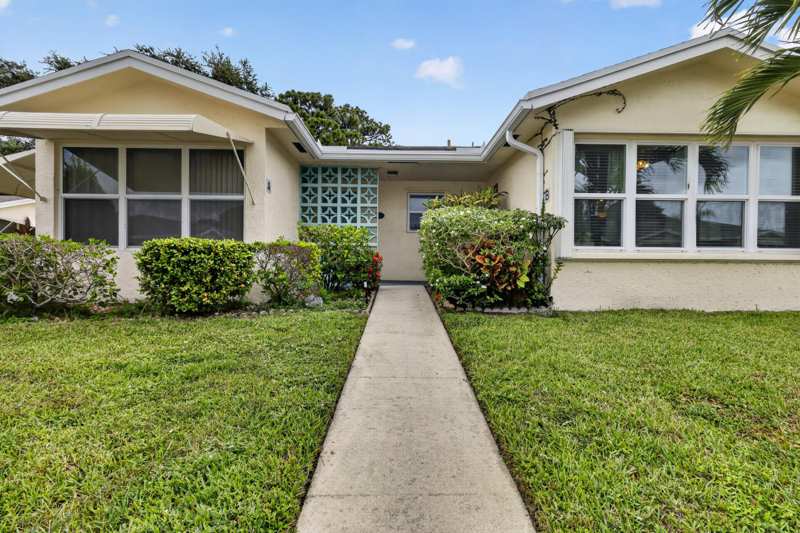 1 bedroom Villa at 5073 Lakefront Boulevard #B, High Point Of Delray West Condo Sec 1&2, Delray Beach — photo 1