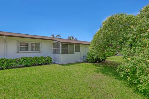 2940 Crosley Drive, West Palm Beach FL - photo 21 of 43