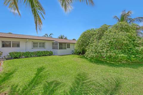 2940 Crosley Drive, West Palm Beach FL - photo 20 of 43