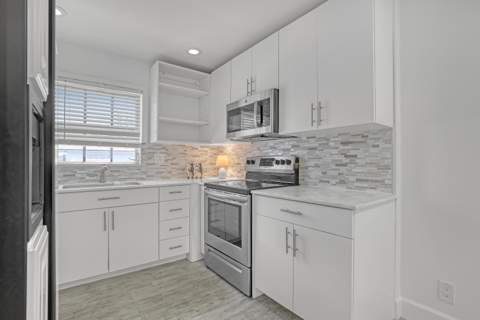 2940 Crosley Drive, West Palm Beach FL - photo 6 of 43