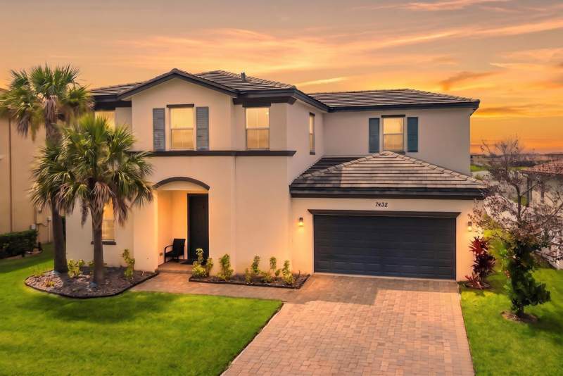 4 bedroom Single Family Residence at 7432 NW Greenspring Street, Copper Creek Plat No 2, Port St. Lucie — photo 2
