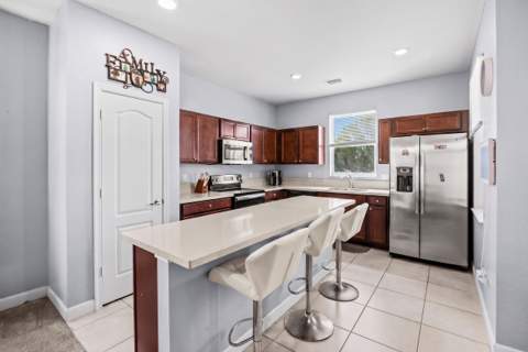 7432 NW Greenspring Street, Port St. Lucie FL - photo 9 of 33