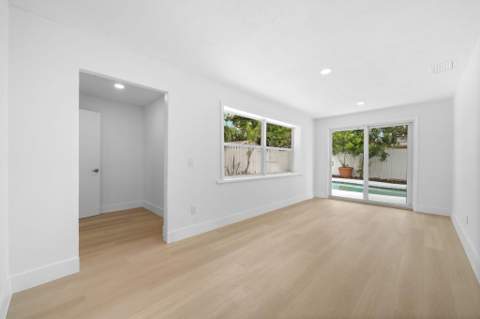 631 NE 56th Court, Fort Lauderdale FL - photo 19 of 34