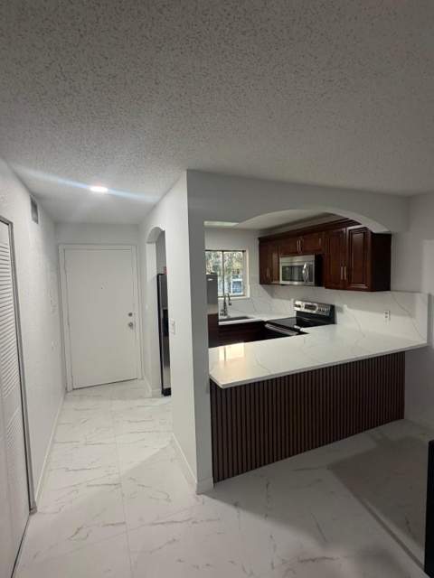 6074 Forest Hill Boulevard #208, West Palm Beach FL - photo 6 of 18