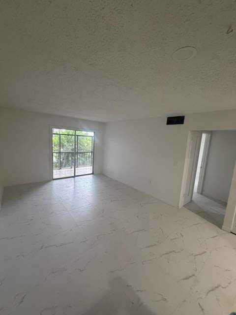 6074 Forest Hill Boulevard #208, West Palm Beach FL - photo 9 of 18