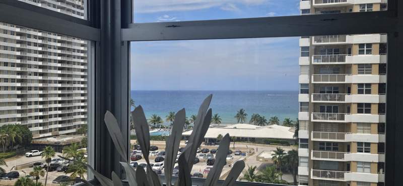 2 bedroom Condominium at 1985 S Ocean Drive #8p, Hemispheres Condo, Hallandale Beach — photo 4