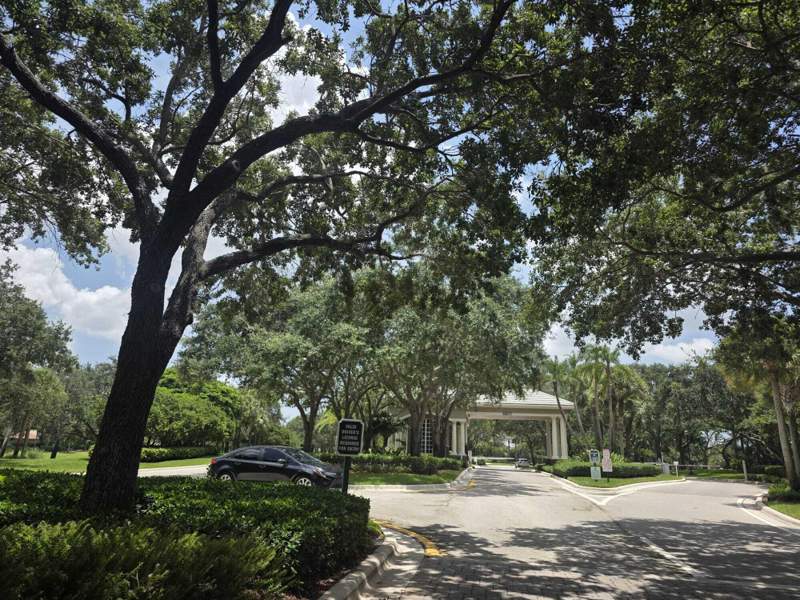 4 bedroom Single Family Residence at 6272 NW 108th Way, Parkland Isles, Parkland — photo 4